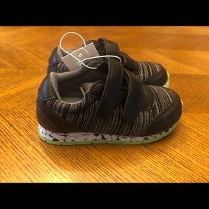 NWT Cat & Jack sneakers